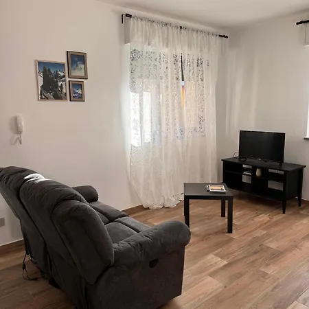Bonheur Apartment *